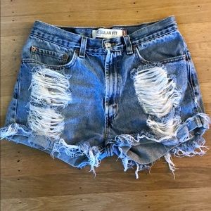 Vintage Highwaisted Levi Shorts